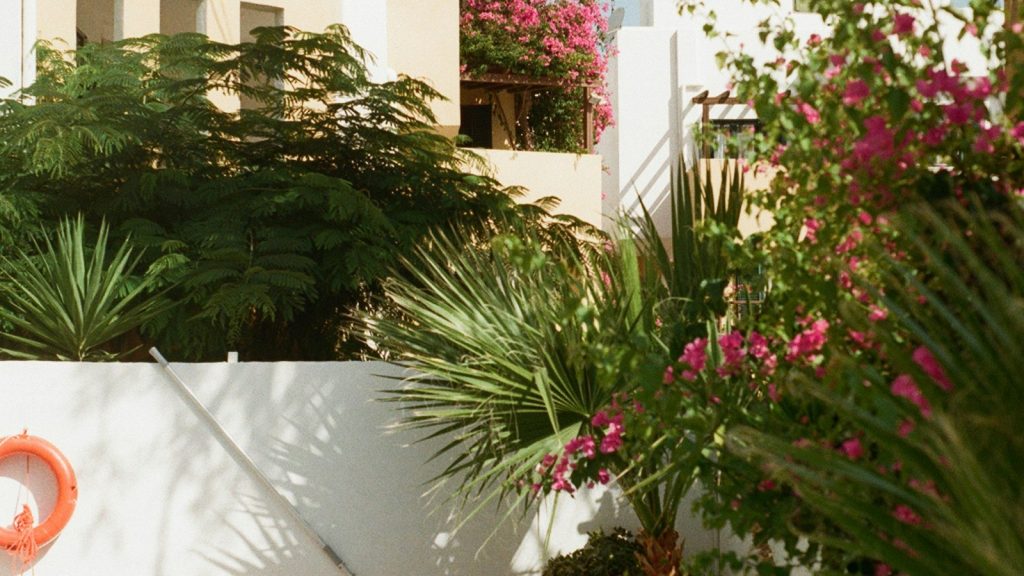 Τουρισμός: Η Ελλάδα στριμώχνεται σε δύο μήνες